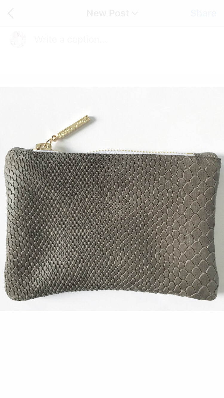 The LUCA MINI Pouch